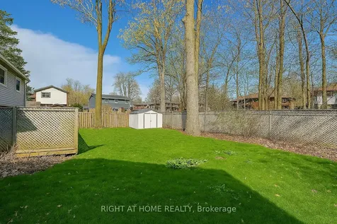 10 Forestview Place Barrie ON L4M 5M5