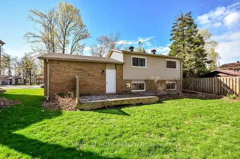 10 Forestview Place Barrie ON L4M 5M5