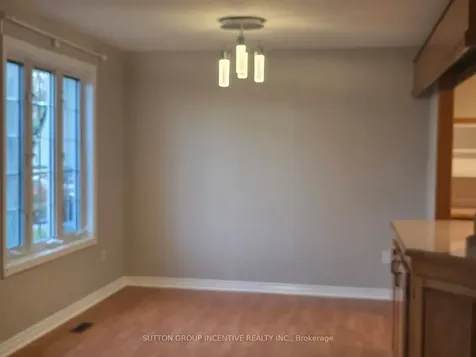 50 Farmingdale Crescent Barrie ON L4M 5E5