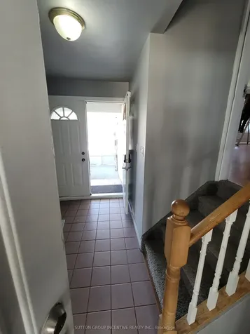 50 Farmingdale Crescent Barrie ON L4M 5E5