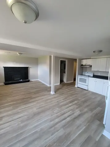 50 Farmingdale Crescent Barrie ON L4M 5E5