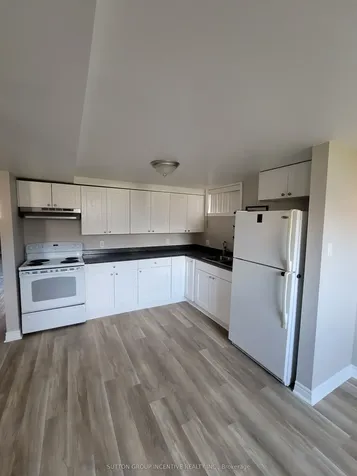 50 Farmingdale Crescent Barrie ON L4M 5E5