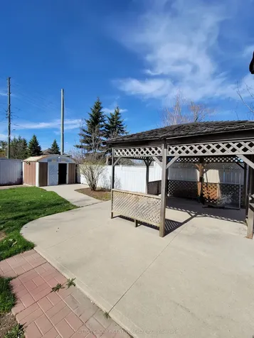 50 Farmingdale Crescent Barrie ON L4M 5E5
