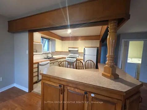 50 Farmingdale Crescent Barrie ON L4M 5E5