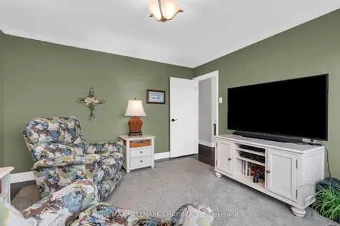 68 Kempenfelt Drive Barrie ON L4M 1C1