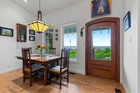 19 Georgian Manor Drive Collingwood ON L9Y 3Z1