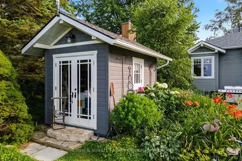 19 Georgian Manor Drive Collingwood ON L9Y 3Z1