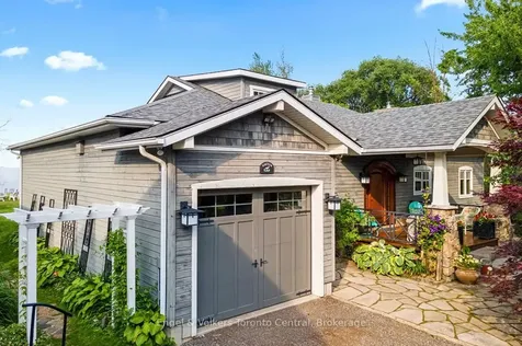 19 Georgian Manor Drive Collingwood ON L9Y 3Z1