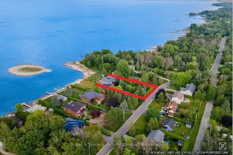 19 Georgian Manor Drive Collingwood ON L9Y 3Z1