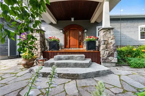19 Georgian Manor Drive Collingwood ON L9Y 3Z1