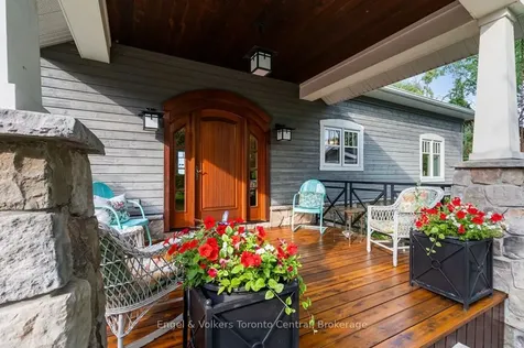 19 Georgian Manor Drive Collingwood ON L9Y 3Z1