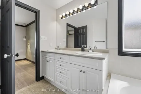 61 Seline Crescent Barrie ON L4N 5V6