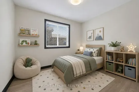 61 Seline Crescent Barrie ON L4N 5V6