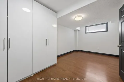 61 Seline Crescent Barrie ON L4N 5V6