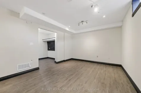 61 Seline Crescent Barrie ON L4N 5V6