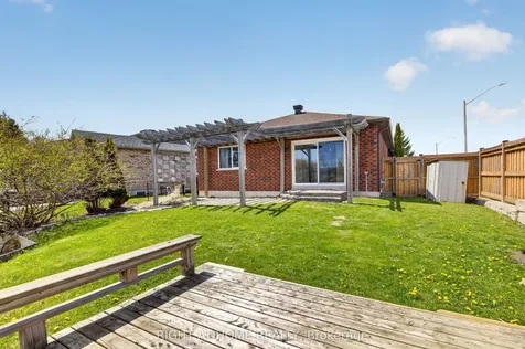 61 Seline Crescent Barrie ON L4N 5V6