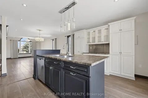 61 Seline Crescent Barrie ON L4N 5V6