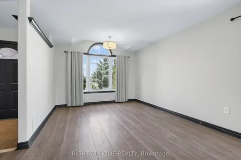 61 Seline Crescent Barrie ON L4N 5V6