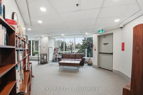 2 Toronto Street Barrie ON L4N 9R2