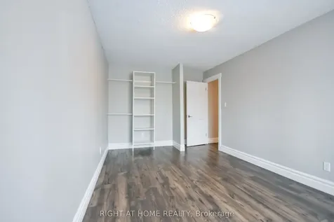 99 Oren Boulevard Barrie ON L4N 4M3