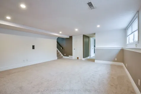 99 Oren Boulevard Barrie ON L4N 4M3