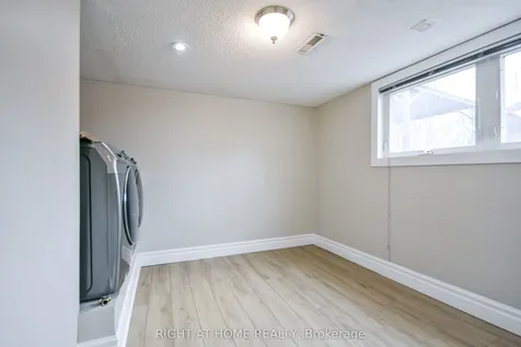 99 Oren Boulevard Barrie ON L4N 4M3