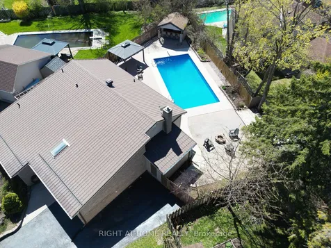 99 Oren Boulevard Barrie ON L4N 4M3