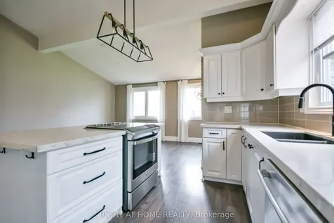 99 Oren Boulevard Barrie ON L4N 4M3