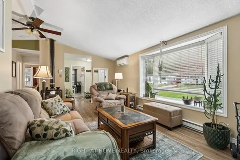 1 Allen Drive S Wasaga Beach ON L9Z 1K5