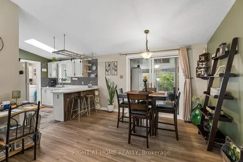 1 Allen Drive S Wasaga Beach ON L9Z 1K5