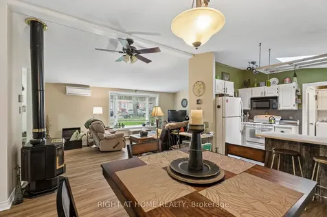 1 Allen Drive S Wasaga Beach ON L9Z 1K5