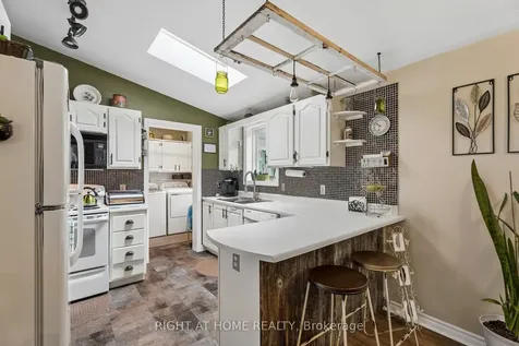 1 Allen Drive S Wasaga Beach ON L9Z 1K5