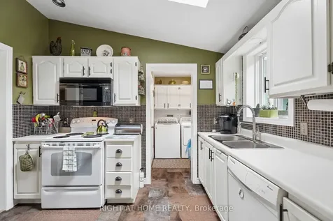 1 Allen Drive S Wasaga Beach ON L9Z 1K5