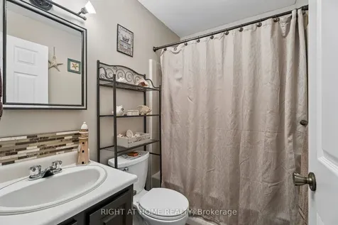 1 Allen Drive S Wasaga Beach ON L9Z 1K5