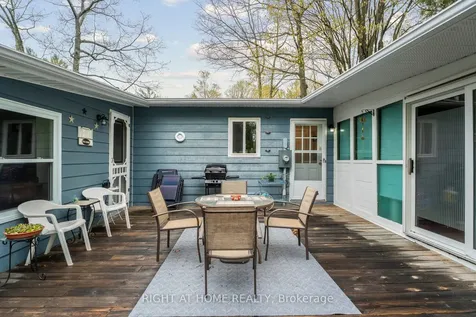 1 Allen Drive S Wasaga Beach ON L9Z 1K5