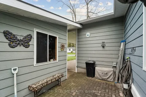1 Allen Drive S Wasaga Beach ON L9Z 1K5