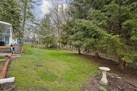 1 Allen Drive S Wasaga Beach ON L9Z 1K5