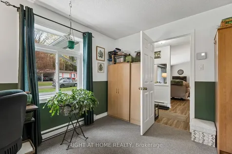 1 Allen Drive S Wasaga Beach ON L9Z 1K5