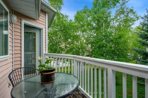 166 Fairway Crescent Collingwood ON L9Y 5B4