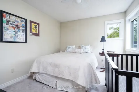 166 Fairway Crescent Collingwood ON L9Y 5B4