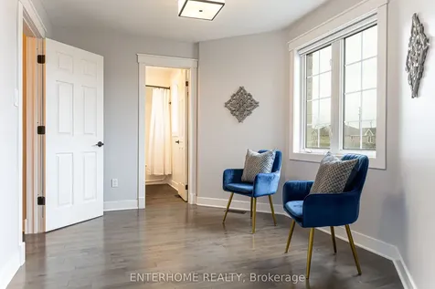 127 Birchwood Drive Barrie ON L4M 6X3