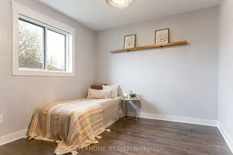 127 Birchwood Drive Barrie ON L4M 6X3