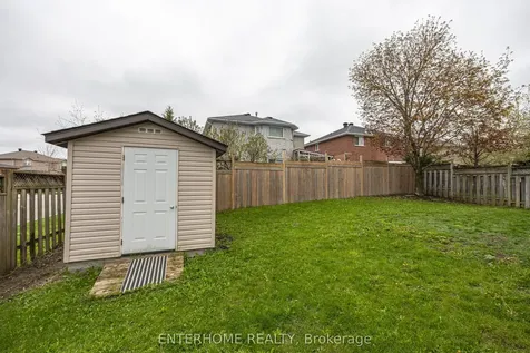127 Birchwood Drive Barrie ON L4M 6X3