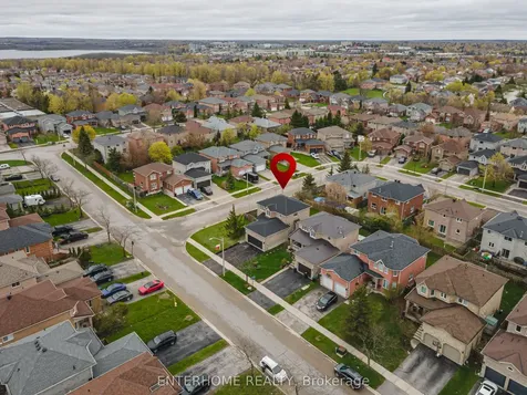 127 Birchwood Drive Barrie ON L4M 6X3