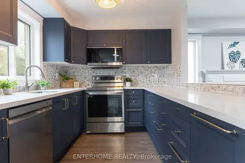 127 Birchwood Drive Barrie ON L4M 6X3