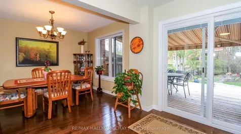 13 Bailey Court Barrie ON L4N 8N1