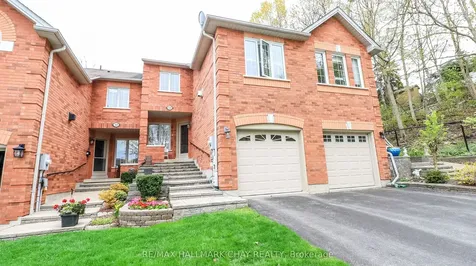 13 Bailey Court Barrie ON L4N 8N1