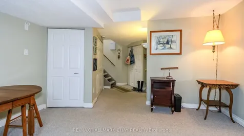 13 Bailey Court Barrie ON L4N 8N1