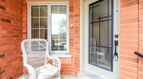 13 Bailey Court Barrie ON L4N 8N1
