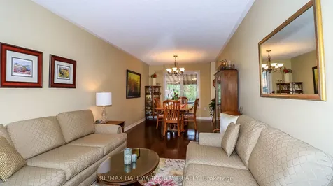 13 Bailey Court Barrie ON L4N 8N1